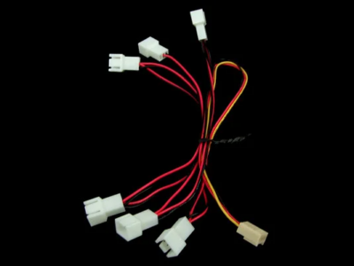 InLine Lüfter Adapterkabel 3Pin auf 6x 3Pin (6x15cm)